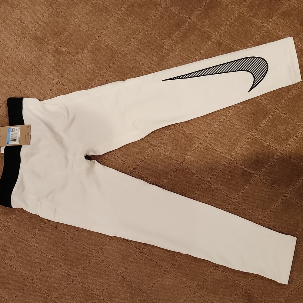 🌟2/$20🌟Nike Kids Leggings in White and Black Size M - Picture 2 of 13